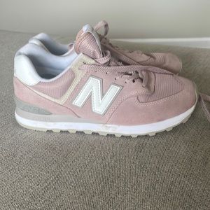 New Balance classic 574 size 8 sneaker